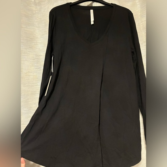 Brand New Babaton Shirt - Picture 3 of 6